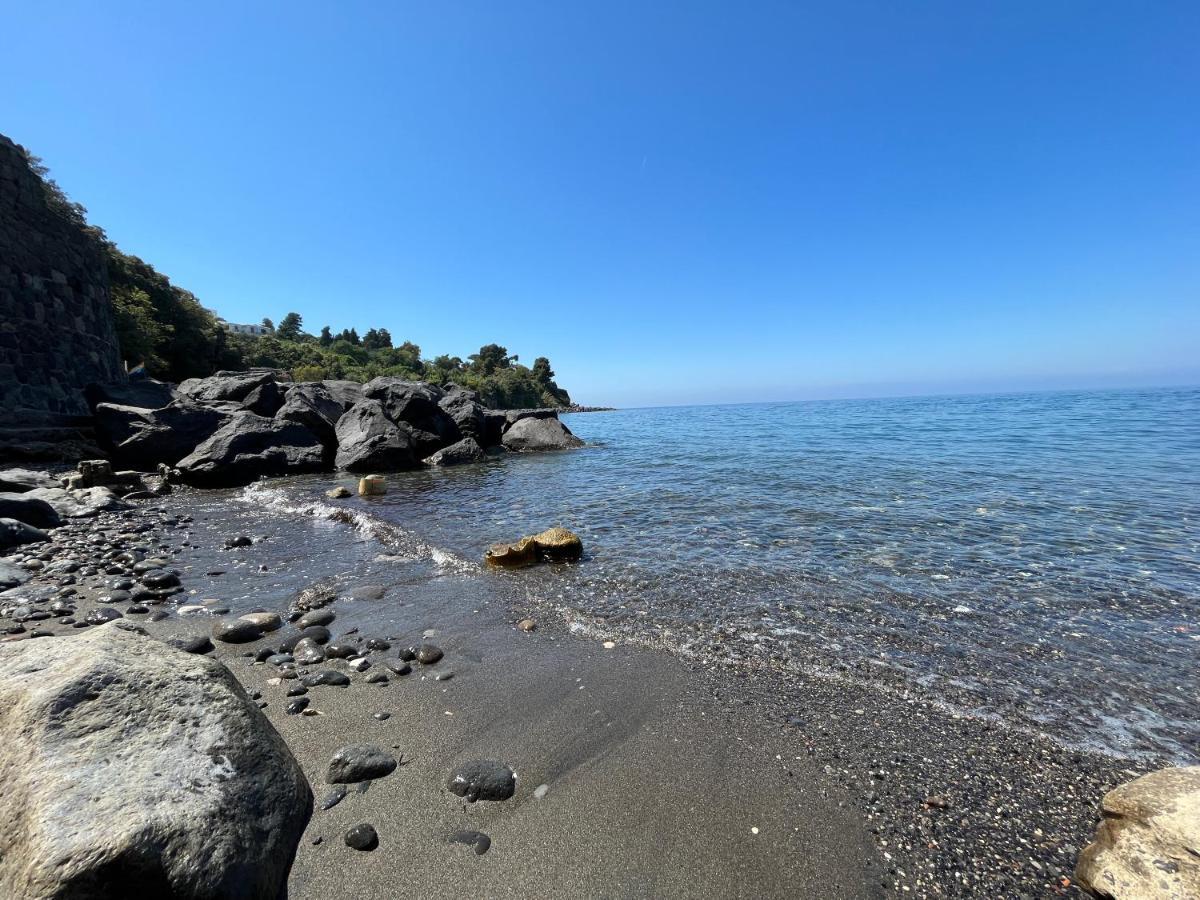 Nelinda Waterfront Accommodation Casamicciola Terme Exterior foto