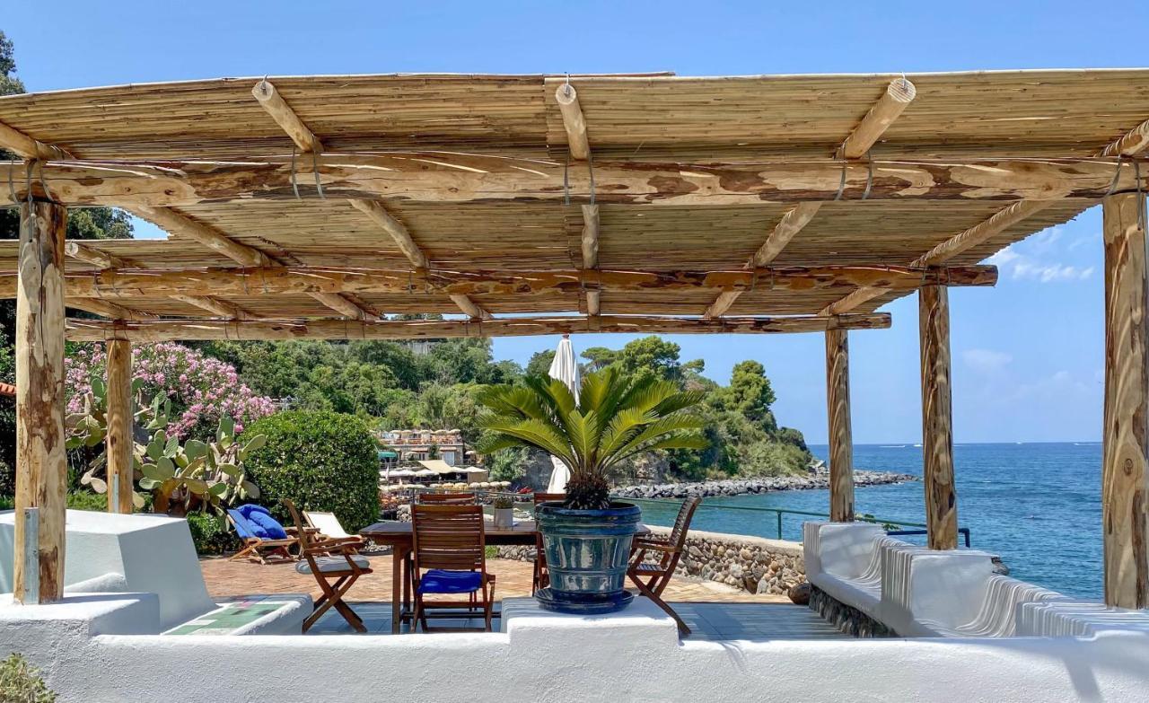 Nelinda Waterfront Accommodation Casamicciola Terme Exterior foto
